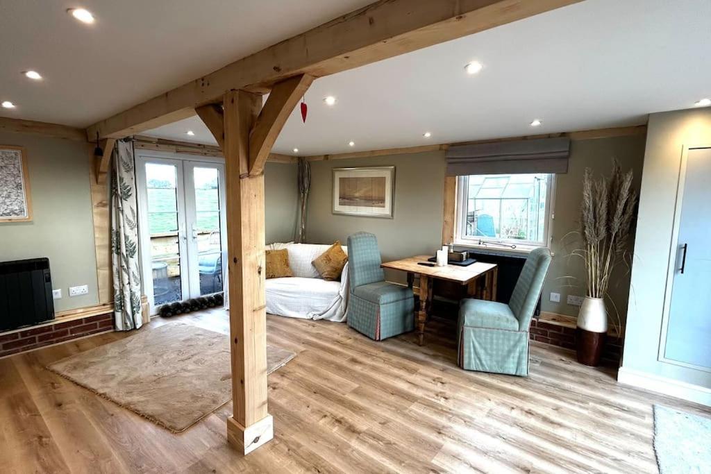 Vila The Old Workshop - A Cosy Country Retreat Gloucester Exteriér fotografie